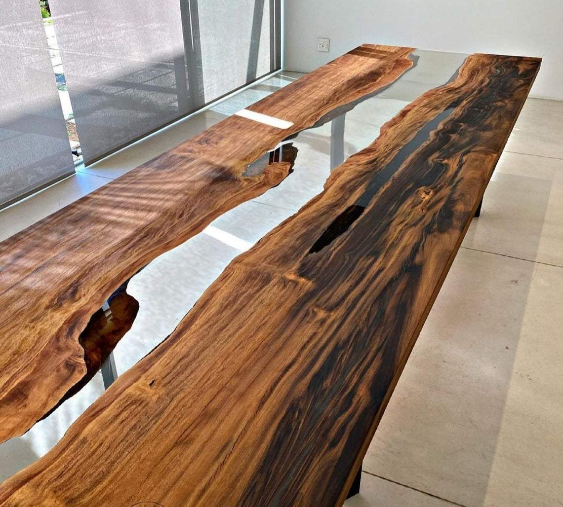 Longue table en époxy 285cm