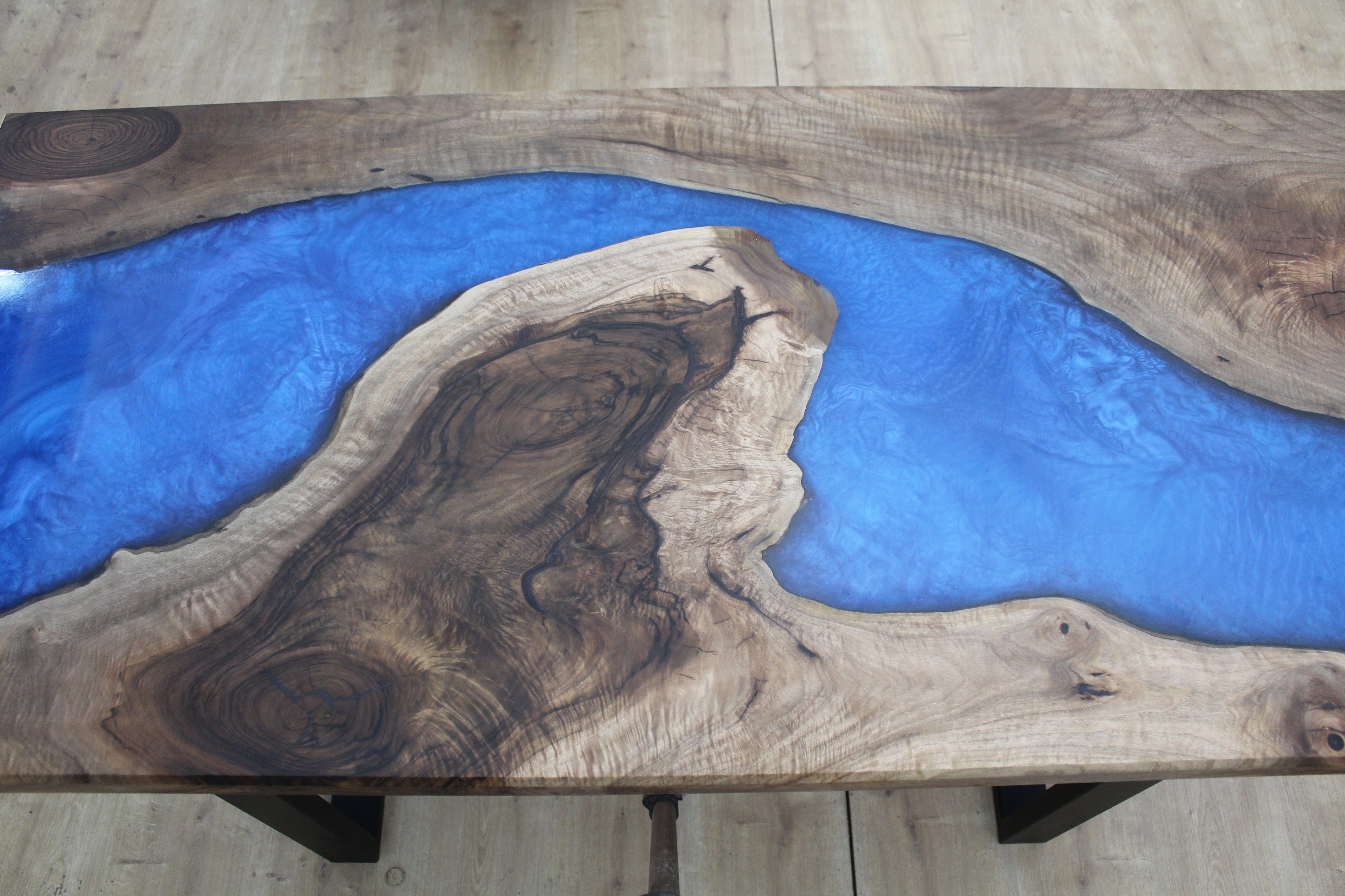 River table bois et résine époxy