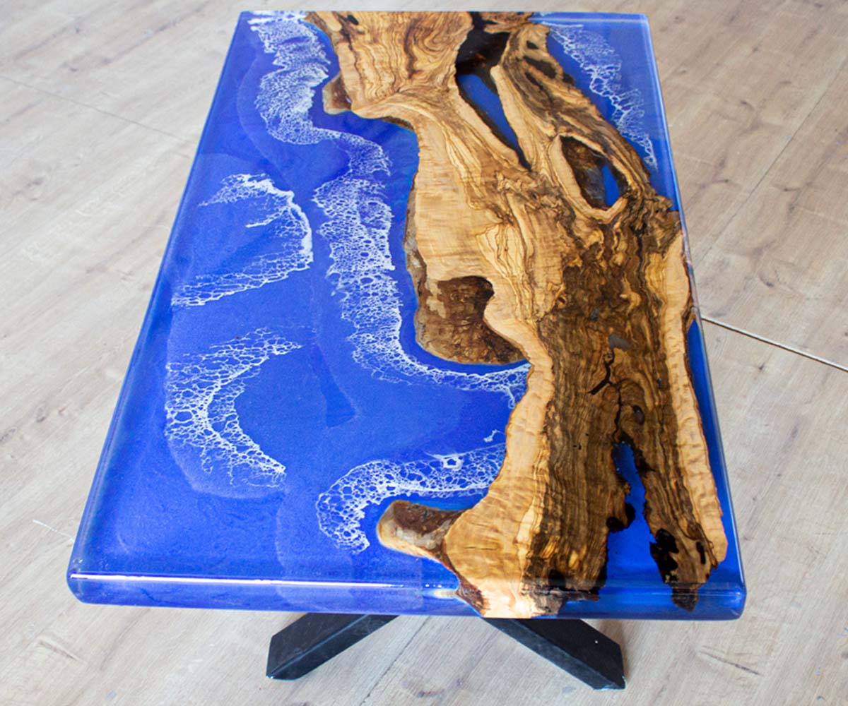 Table en résine bleu